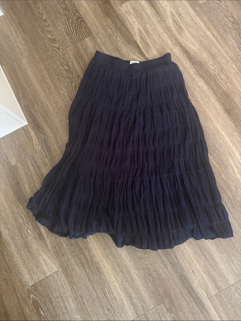 Women’s Navy Crinkle Midi Skirt